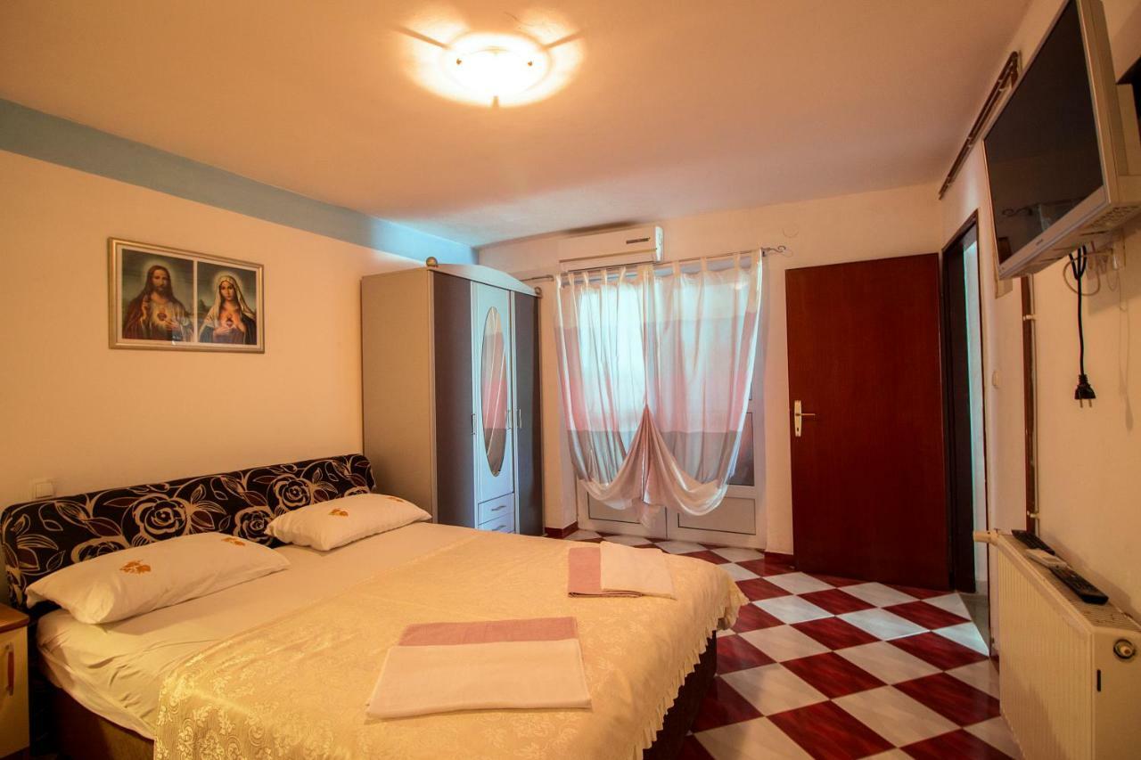 Mrkonjic Branko & Marija Apartmani Omiš Exteriér fotografie