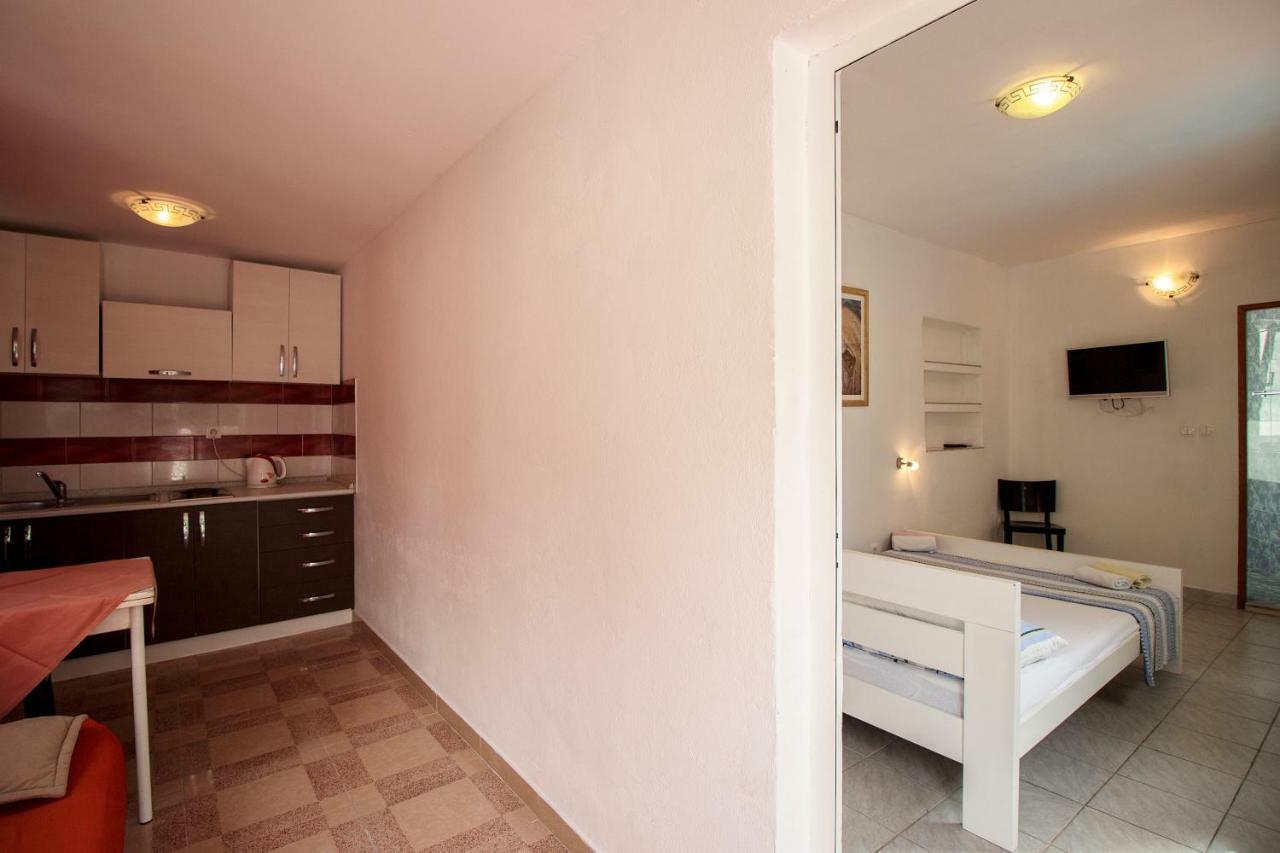 Mrkonjic Branko & Marija Apartmani Omiš Exteriér fotografie