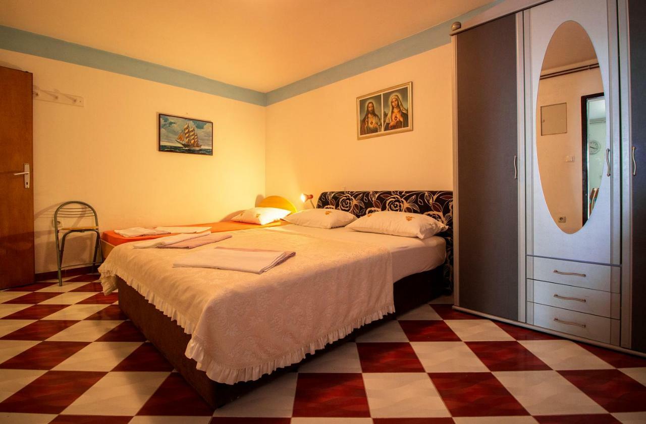Mrkonjic Branko & Marija Apartmani Omiš Exteriér fotografie
