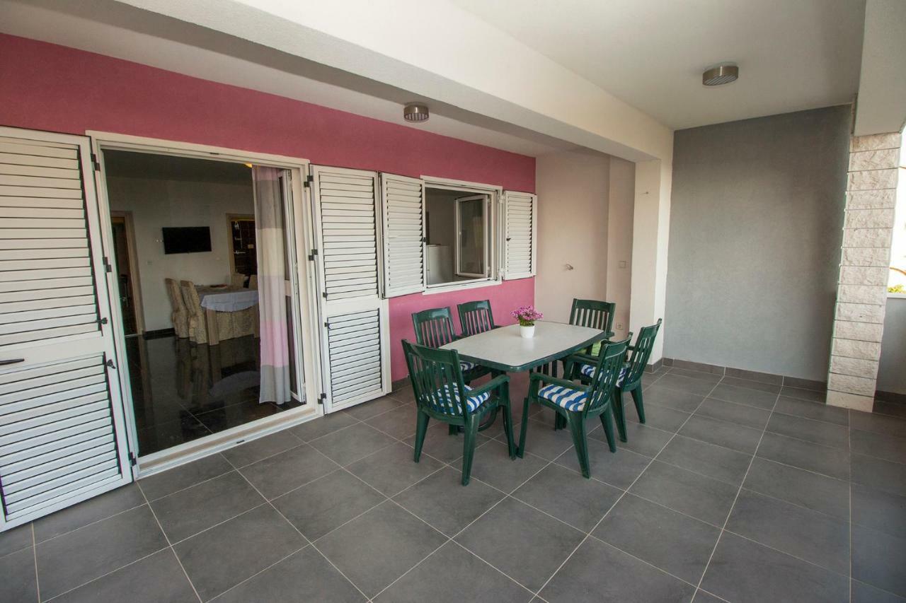 Mrkonjic Branko & Marija Apartmani Omiš Exteriér fotografie